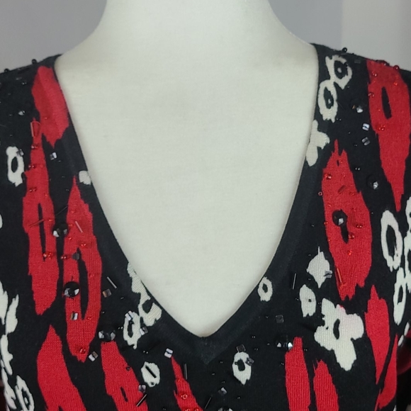 LH sport Sweater - Picture 2 of 16